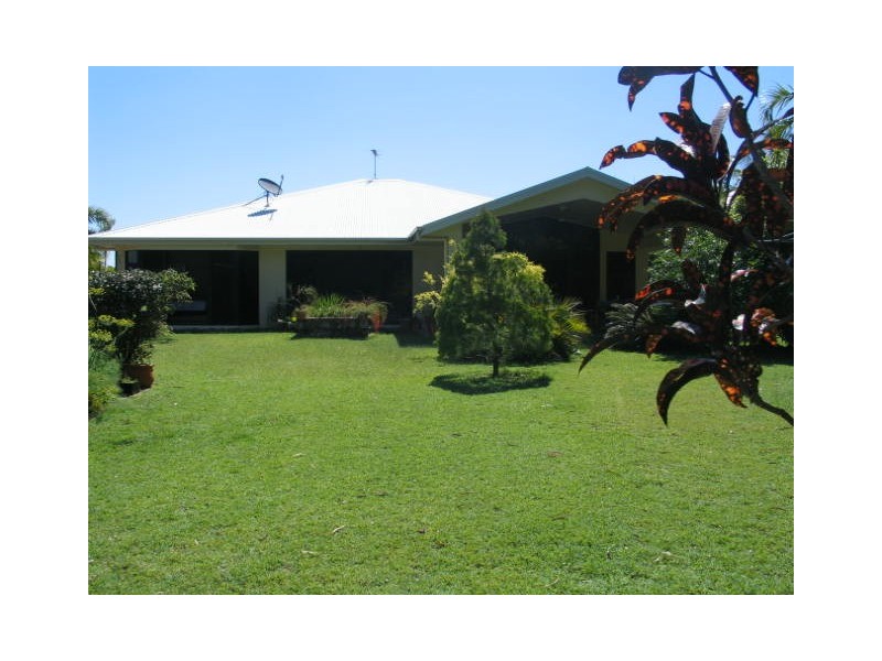 13 Urarii Crescent, Shoal Point QLD 4750