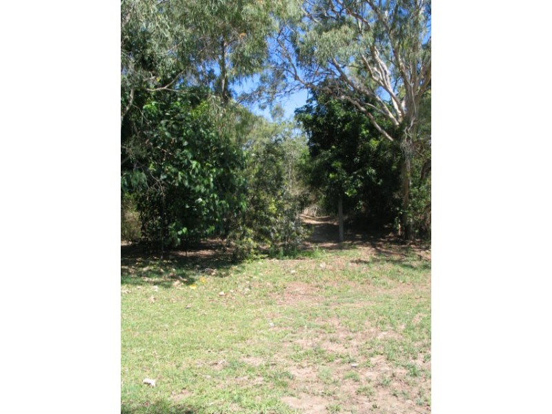 13 Urarii Crescent, Shoal Point QLD 4750