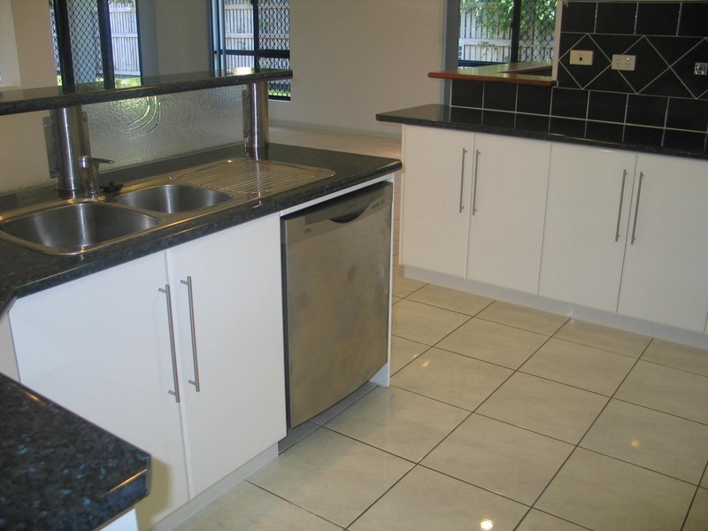 91 VICTOR AVENUE, Mackay QLD 4740