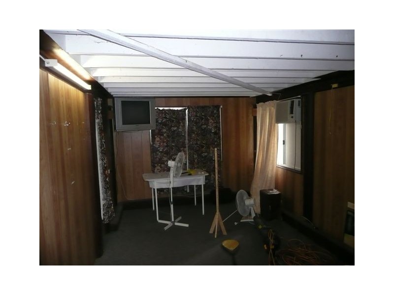 17 SCOTT, Dysart QLD 4745