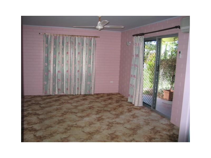 8 PINE STREET, Andergrove QLD 4740