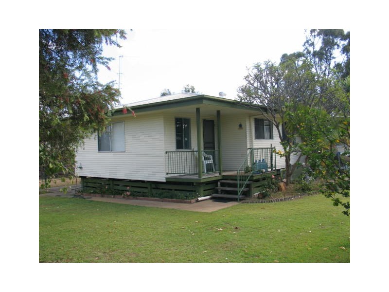 57  BERESFORD, Dysart QLD 4745