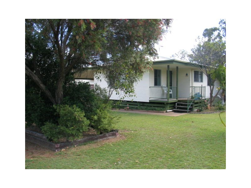 57  BERESFORD, Dysart QLD 4745
