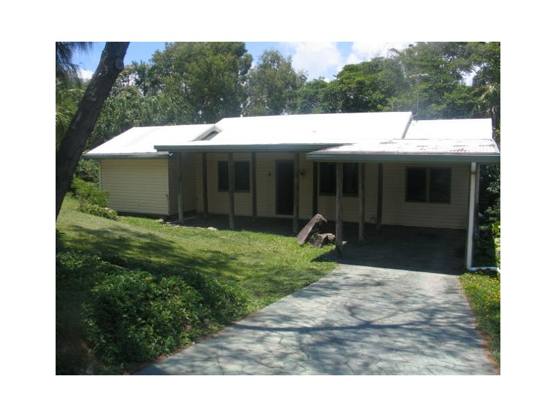 9 Albatross Street, Slade Point QLD 4740