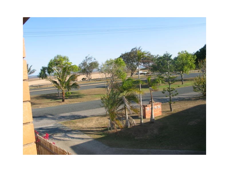 40 Binnington Esplanade, East Mackay QLD 4740