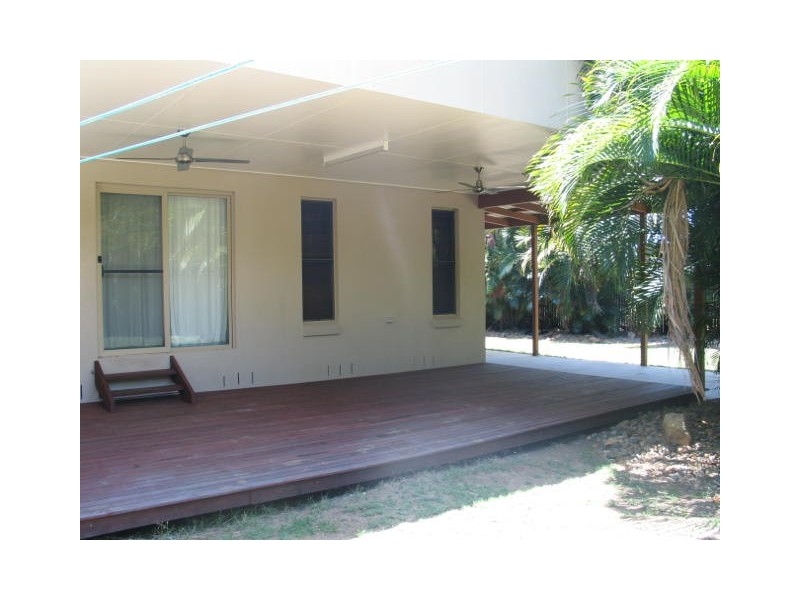 4 MICHELLE CRESCENT, Bucasia QLD 4750