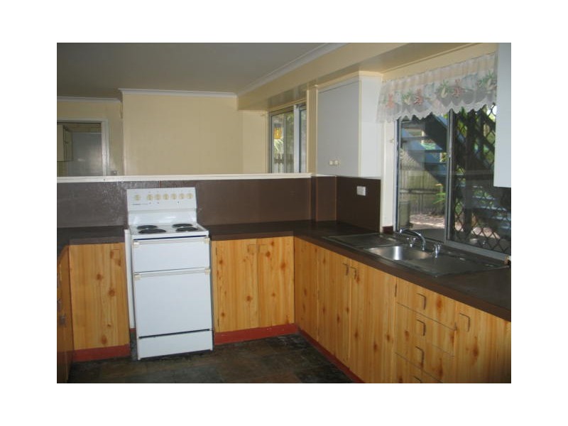 15 Cook Crescent, Bucasia QLD 4750