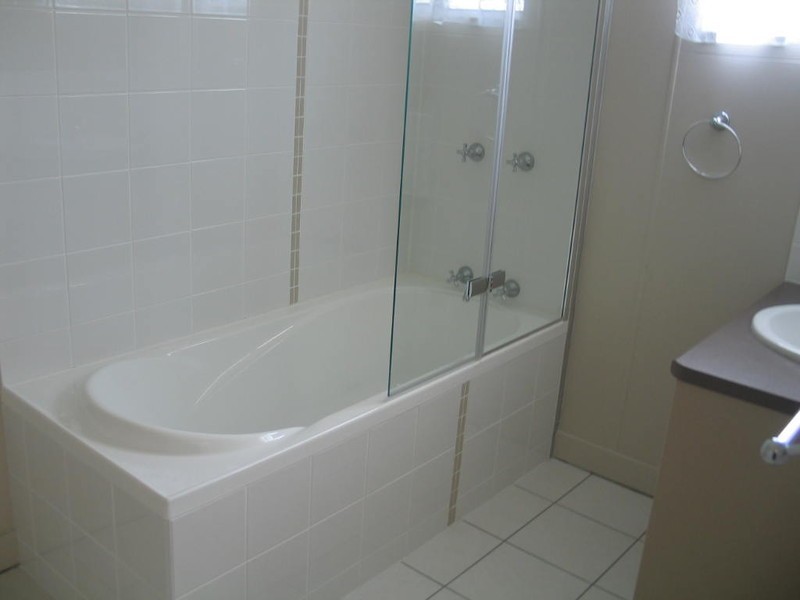 11 Creek Street, North Mackay QLD 4740