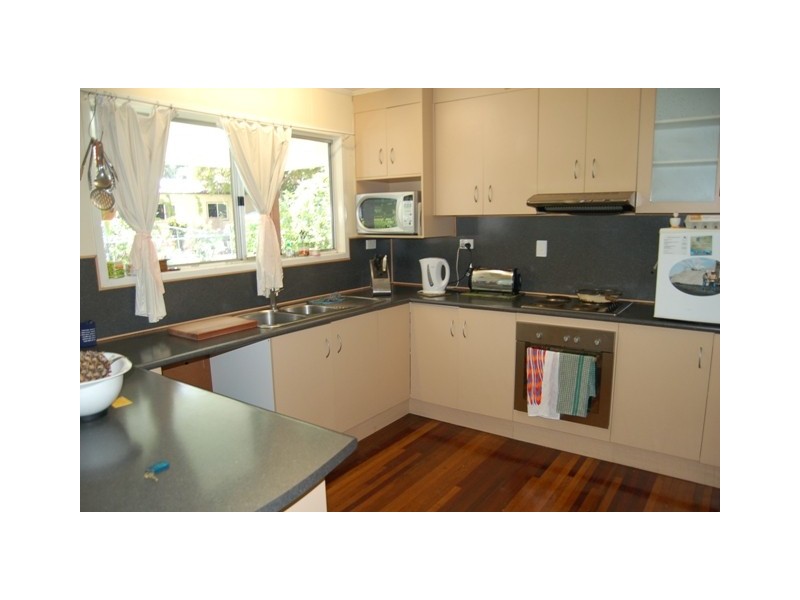 3 FRASER COURT, Dysart QLD 4745