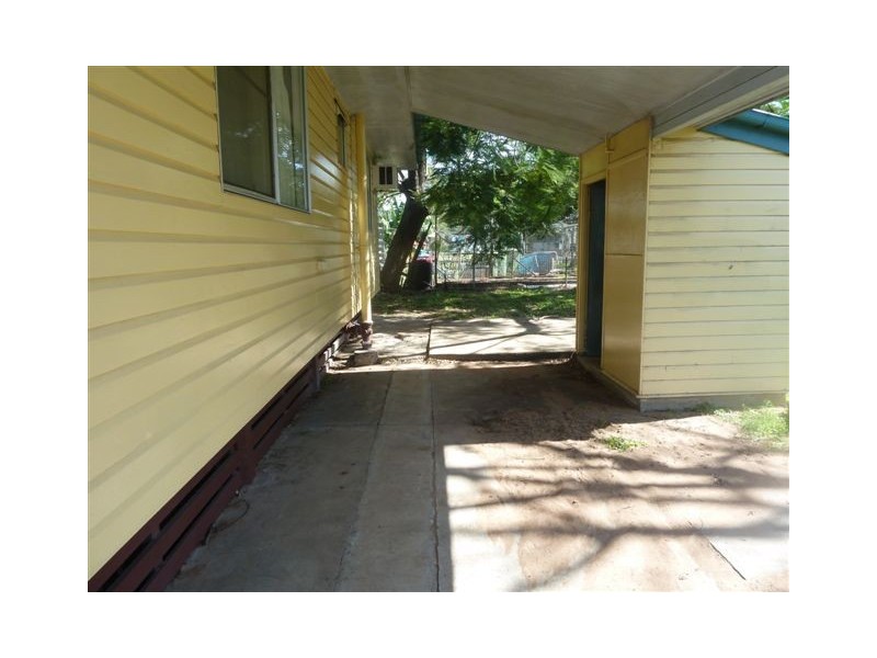 2 CRAWFORD STREET, Dysart QLD 4745