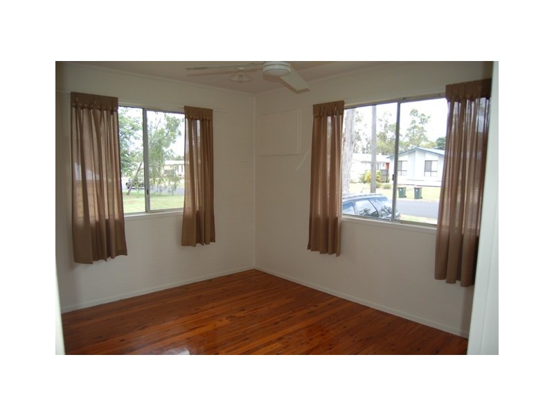 37 HANNAH CRESCENT, Dysart QLD 4745