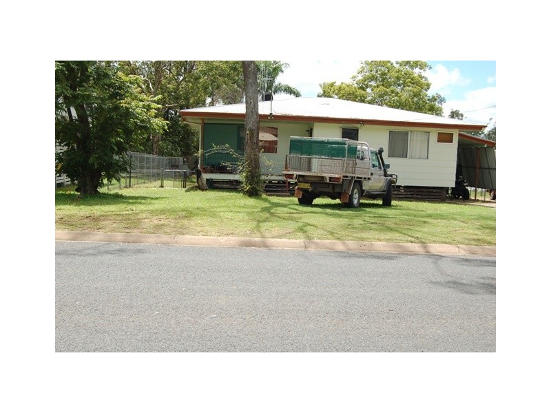 37 HANNAH CRESCENT, Dysart QLD 4745