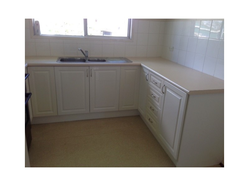 37 HANNAH CRESCENT, Dysart QLD 4745