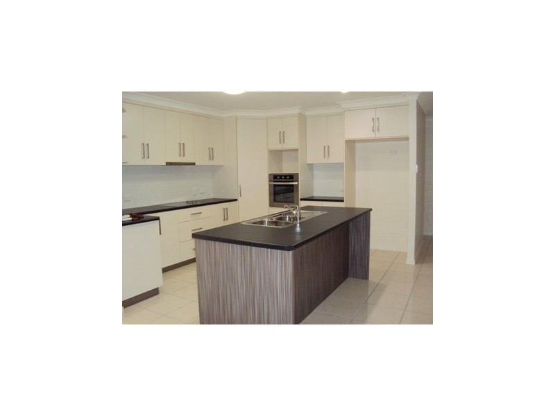 17 Stone Drive, Shoal Point QLD 4750