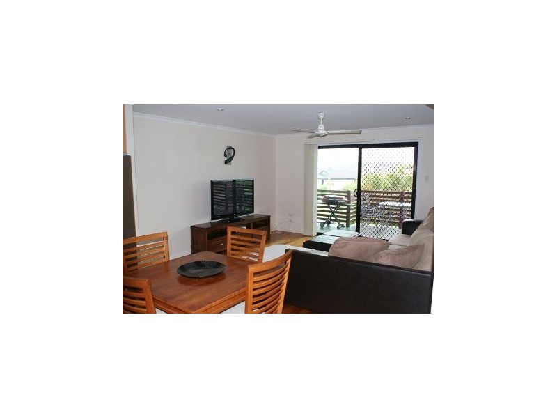 1/2 Whistler Way, Glenella QLD 4740