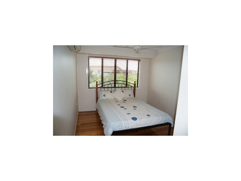 1/2 Whistler Way, Glenella QLD 4740