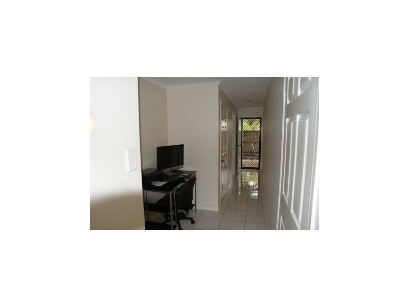 1/2 Whistler Way, Glenella QLD 4740