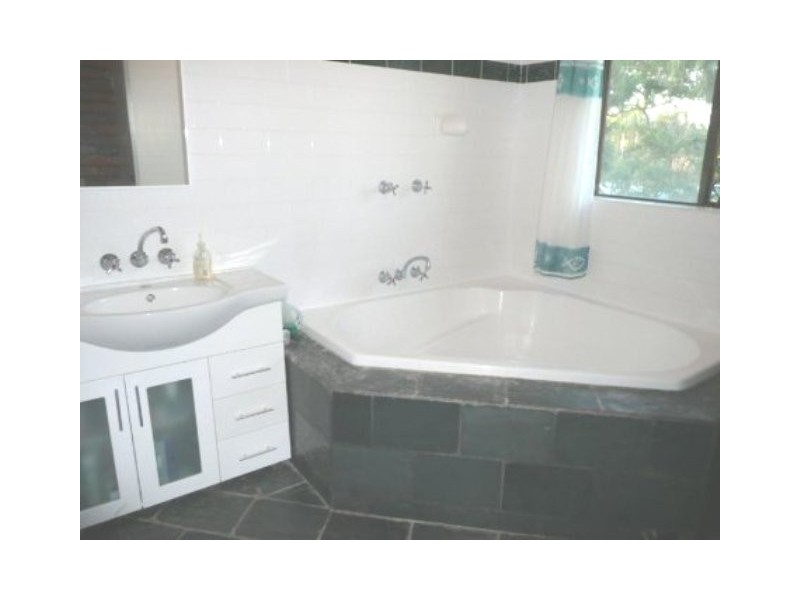 12 Kingfisher Street, Slade Point QLD 4740