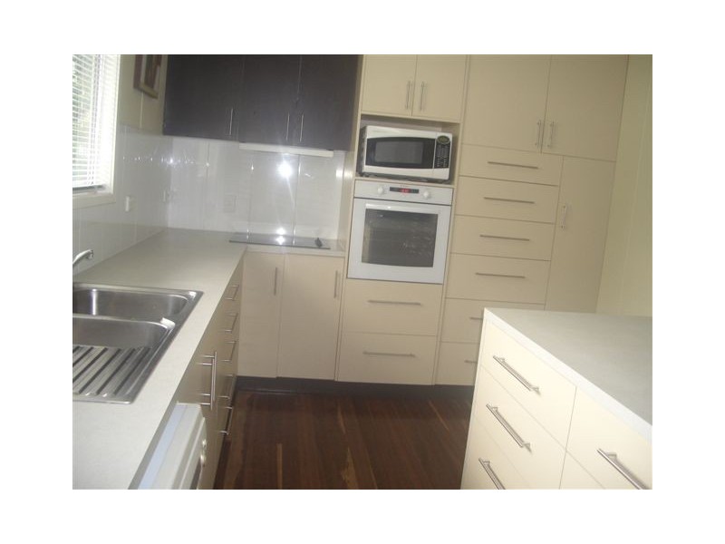 18 SINGLETON STREET, Dysart QLD 4745