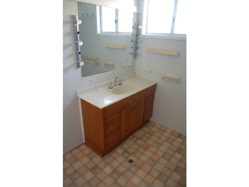 21 EDGERLEY STREET, Dysart QLD 4745