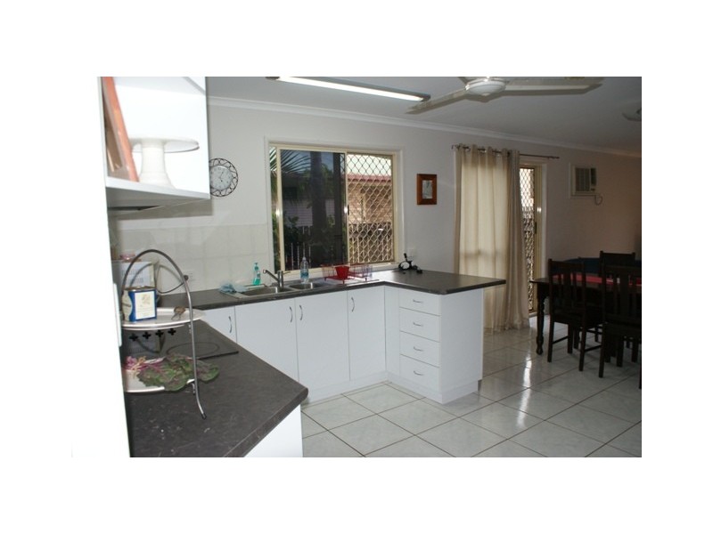 2/27 Romeo Street, Mackay QLD 4740