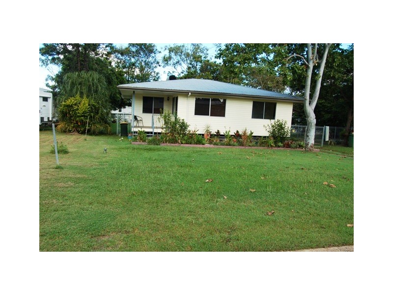1 Purvis Court, Dysart QLD 4745