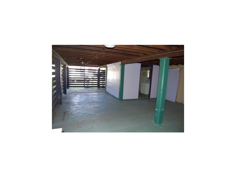 19  LENTON STREET, Dysart QLD 4745