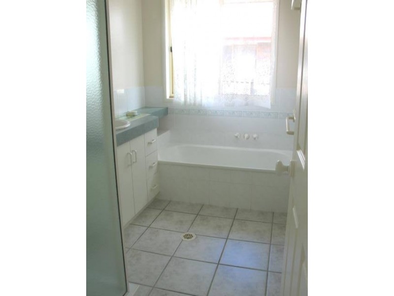 41 GEORGE FORDYCE DRIVE, Rural View QLD 4740