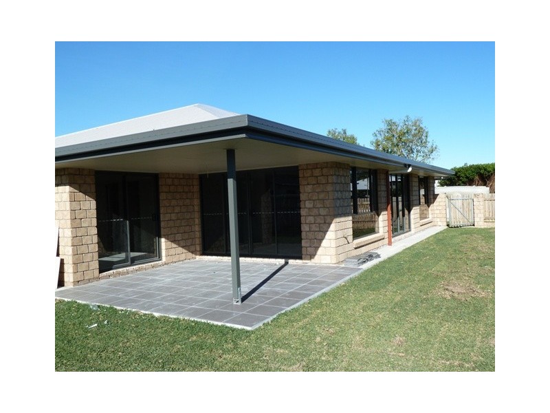 4 CORELLA WAY, Blacks Beach QLD 4740