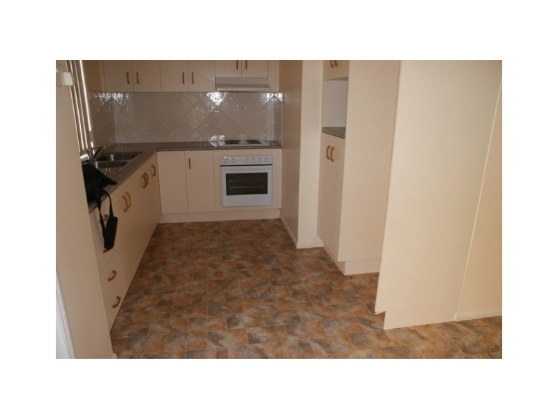 2/305 Bridge Road, Mackay QLD 4740