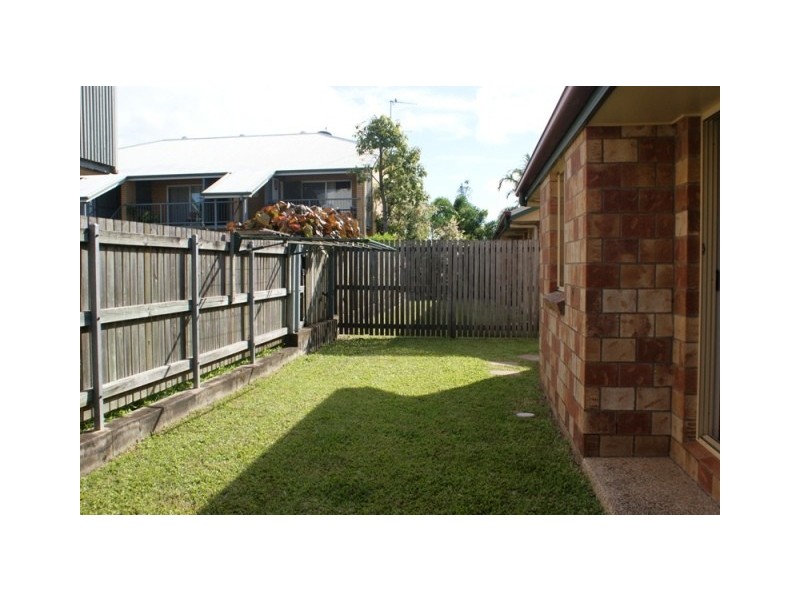 2/305 Bridge Road, Mackay QLD 4740