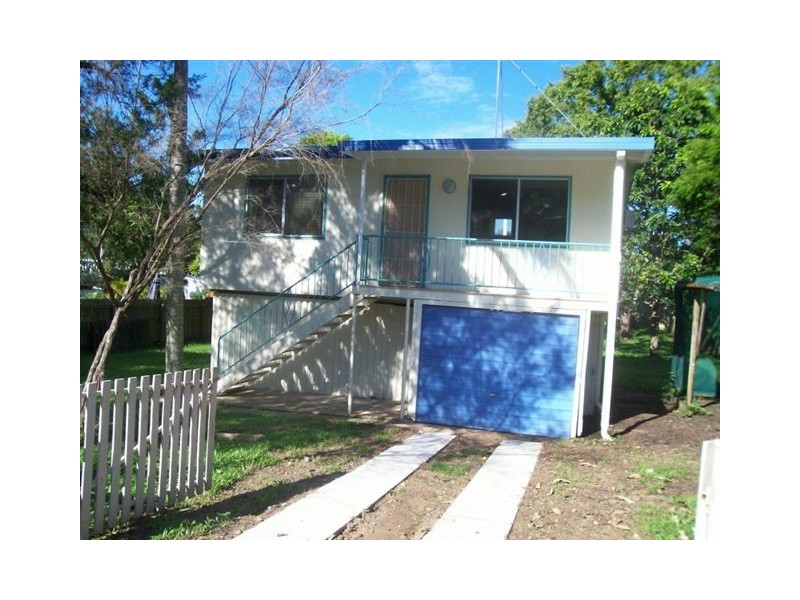 4 ALEXANDER STREET, Rural View QLD 4740