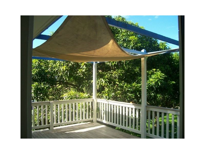 4 ALEXANDER STREET, Rural View QLD 4740