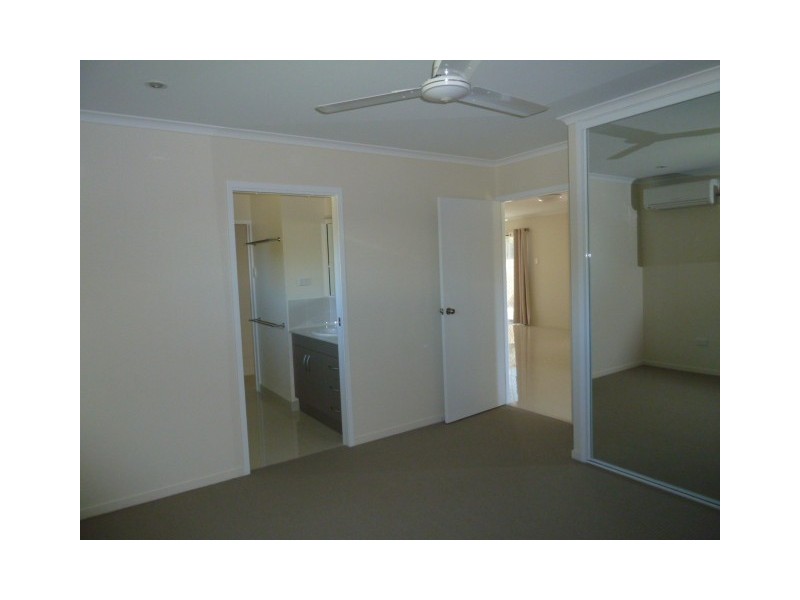 2A FORD STREET, West Mackay QLD 4740