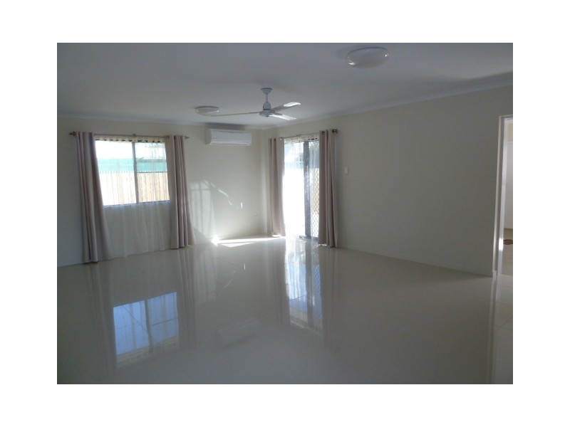 2A FORD STREET, West Mackay QLD 4740