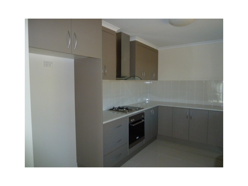 2A FORD STREET, West Mackay QLD 4740