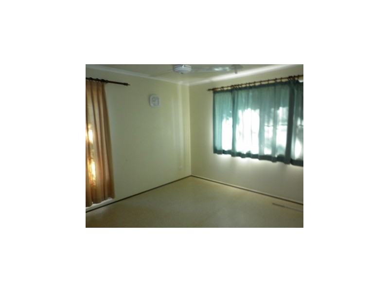 15 DONOVAN CRESCENT, Dysart QLD 4745