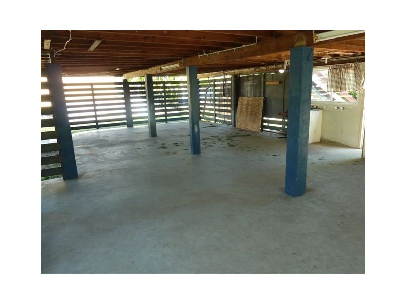 9 COLEMAN STREET, Dysart QLD 4745