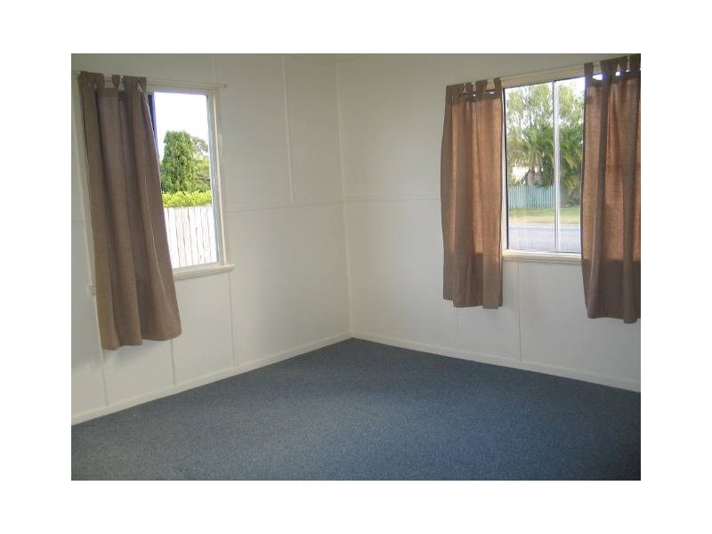 10 THORNBER STREET, North Mackay QLD 4740