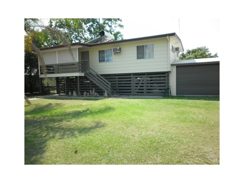 27 BEARDMORE CRESCENT, Dysart QLD 4745