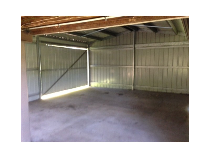27 BEARDMORE CRESCENT, Dysart QLD 4745