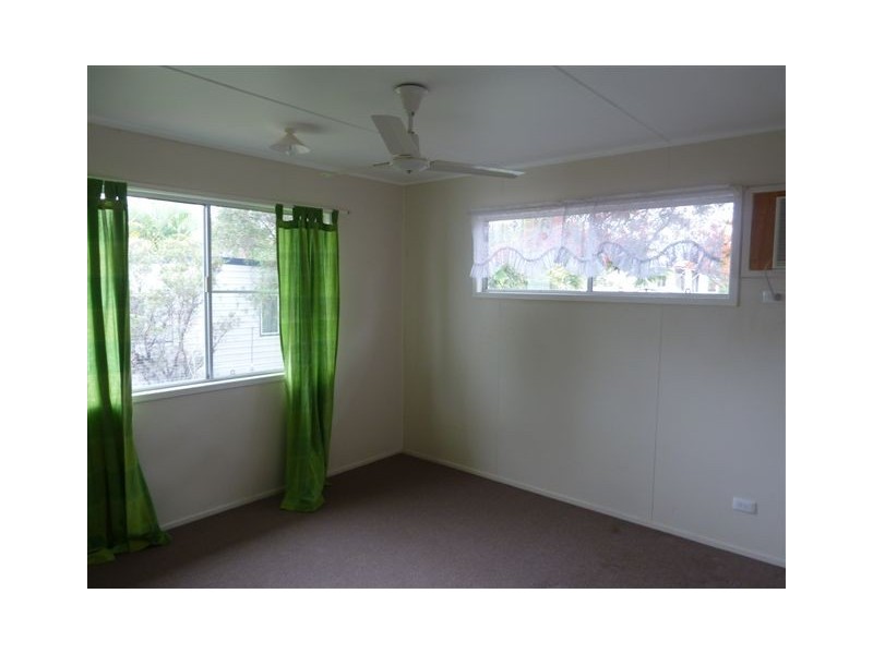 36 MIDDLE CRESCENT, Dysart QLD 4745