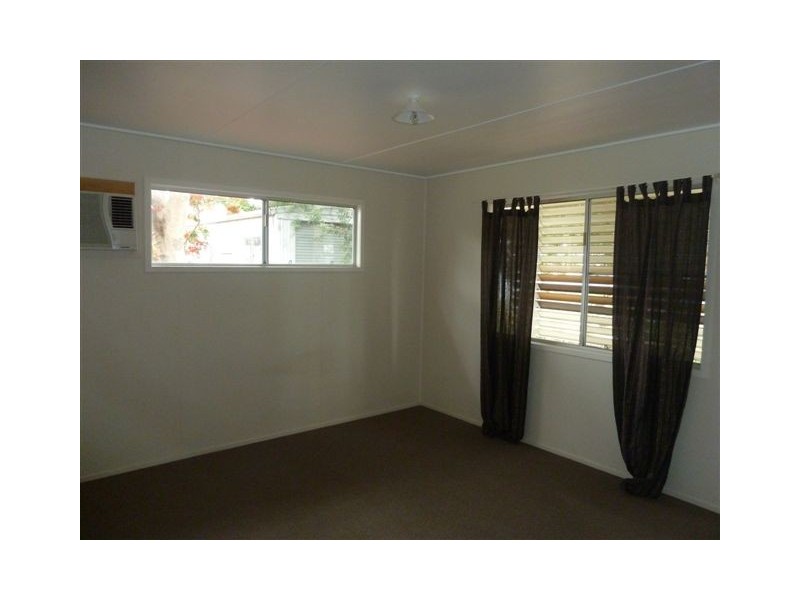 36 MIDDLE CRESCENT, Dysart QLD 4745