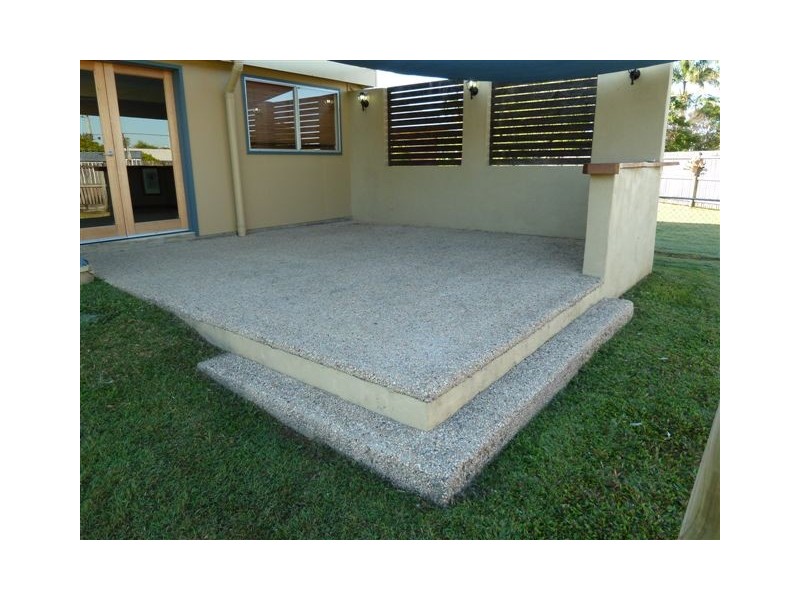 17 FRASER COURT, Beaconsfield QLD 4740