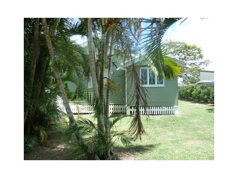 7 DOWNIE AVENUE, Bucasia QLD 4750
