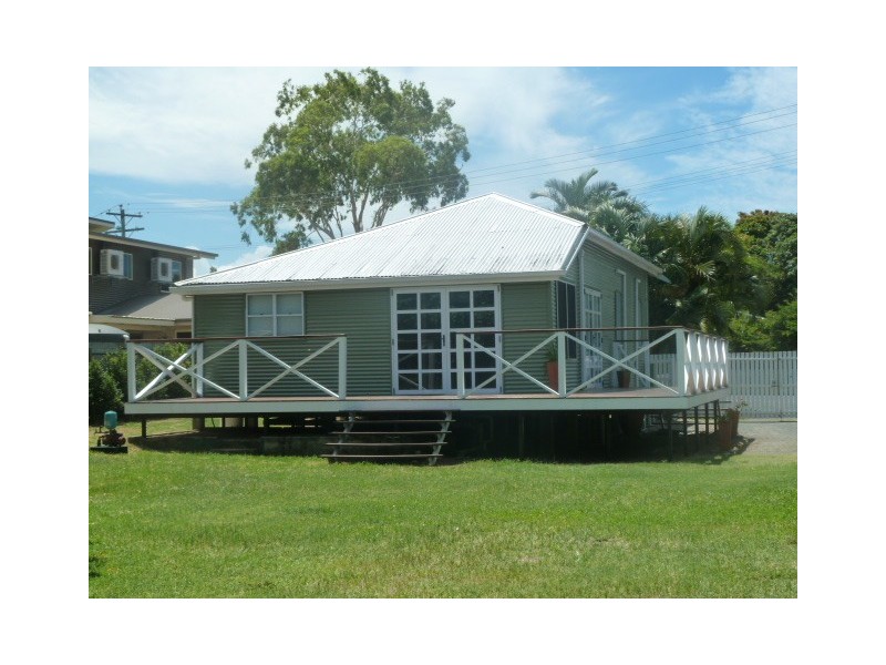7 DOWNIE AVENUE, Bucasia QLD 4750