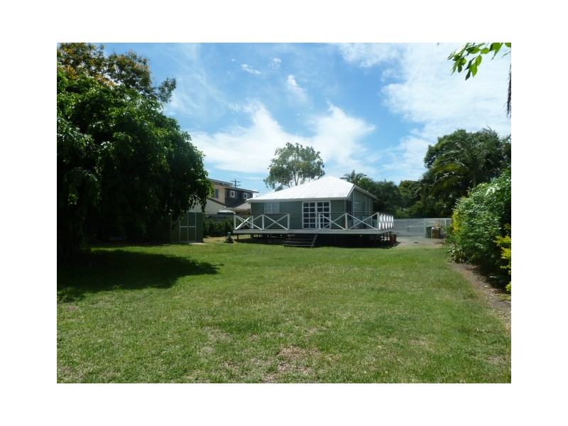 7 DOWNIE AVENUE, Bucasia QLD 4750