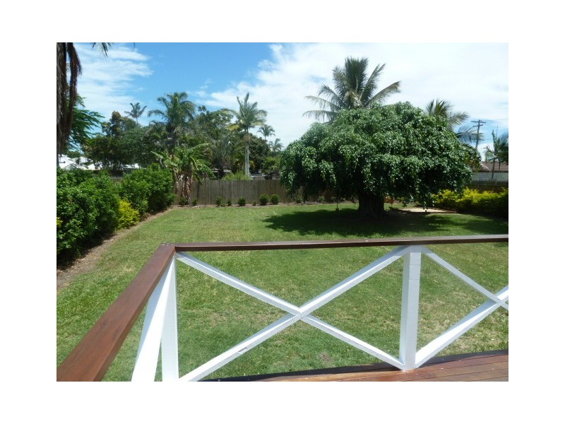 7 DOWNIE AVENUE, Bucasia QLD 4750