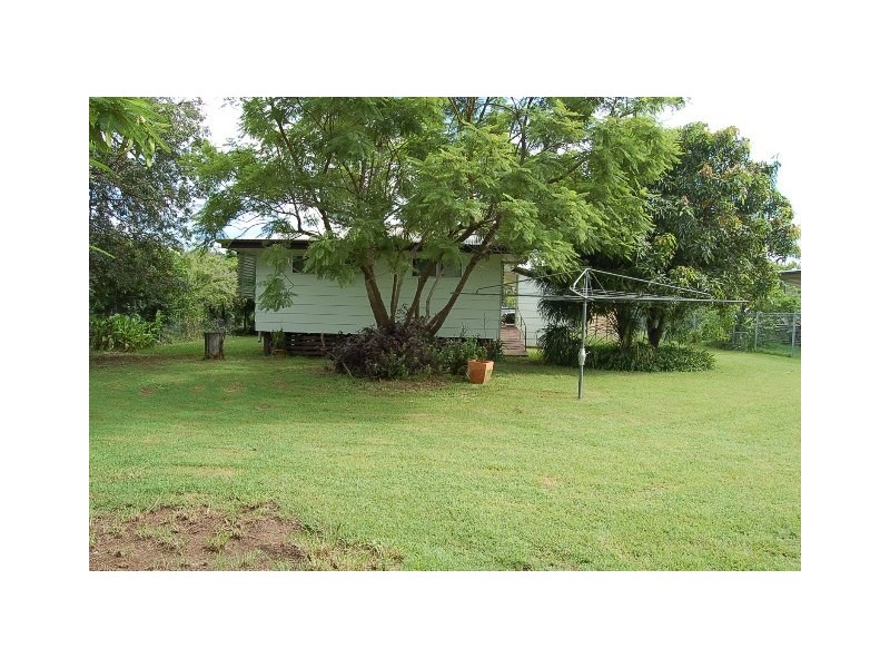 3 MIDDLE CRESCENT, Dysart QLD 4745