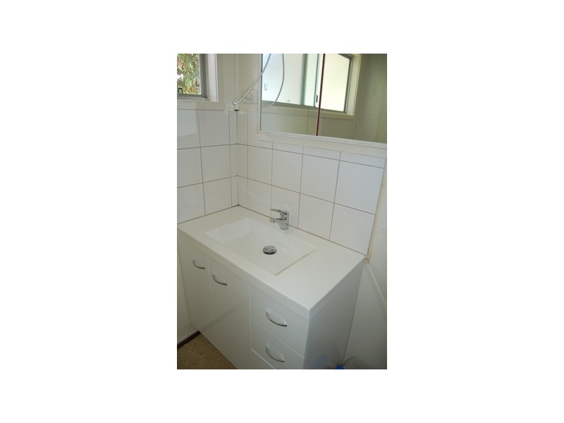 3 MIDDLE CRESCENT, Dysart QLD 4745